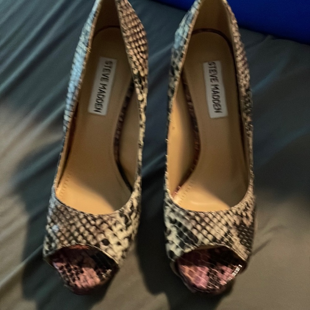 Steve Madden size 6.5 heels